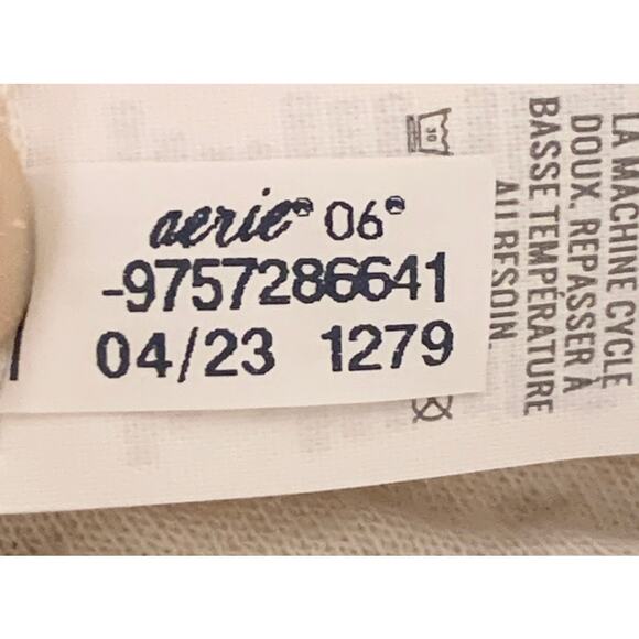 Offline by Aerie Womens Jacket XS Cream Cropped Zip Front Normcore Athleisure - Picture 15 of 16